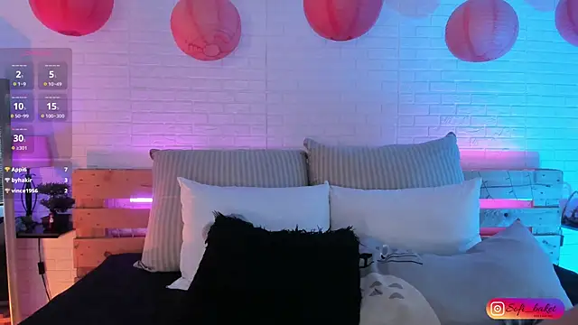 sofi bakerr online show from March 21, 2025, 3:02 pm