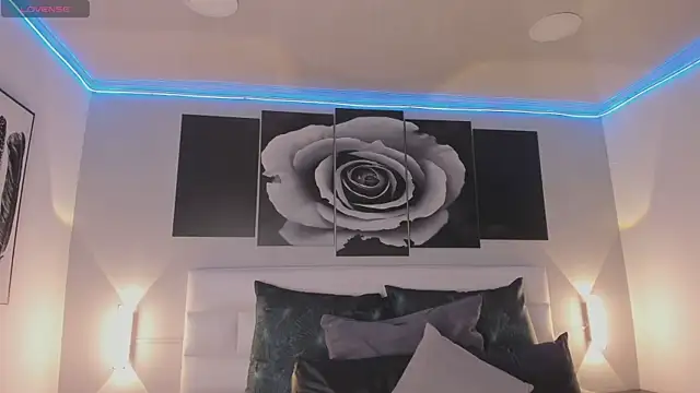 sofi bakerr online show from September 9, 2025, 11:32 am