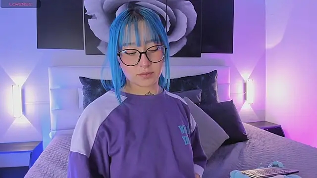 sofi bakerr online show from October 14, 2025, 11:33 am