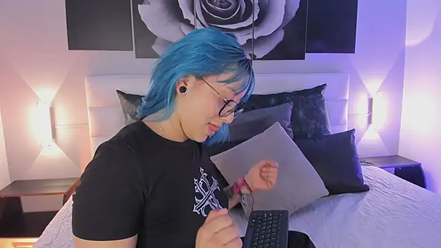 sofi bakerr online show from October 26, 2025, 11:38 am