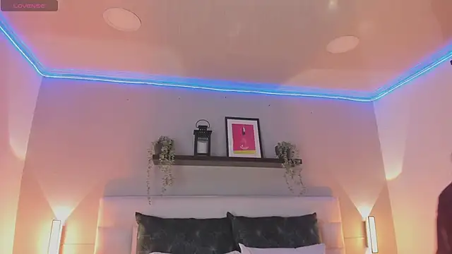 sofi bakerr online show from April 1, 2026, 12:06 pm