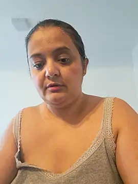 sarahhh1987 online show from October 19, 2025, 8:37 am