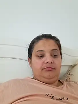 sarahhh1987 online show from October 20, 2025, 5:19 am