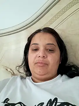 sarahhh1987 online show from October 28, 2025, 5:44 am