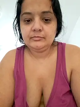 sarahhh1987 online show from November 13, 2025, 6:23 am