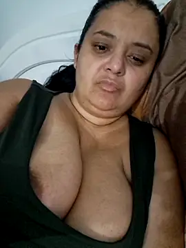 sarahhh1987 online show from November 27, 2025, 5:59 pm