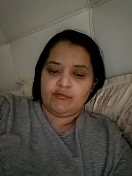 sarahhh1987 online show from March 31, 2026, 5:24 pm