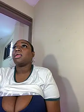 Perlasexyu1 online show from April 10, 2026, 1:05 pm