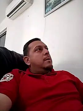 Snapshot of OmarMagSon chatting on December 22, 2024, 7:42 pm OmarMagSon online show from December 22, 2024, 7:42 pm