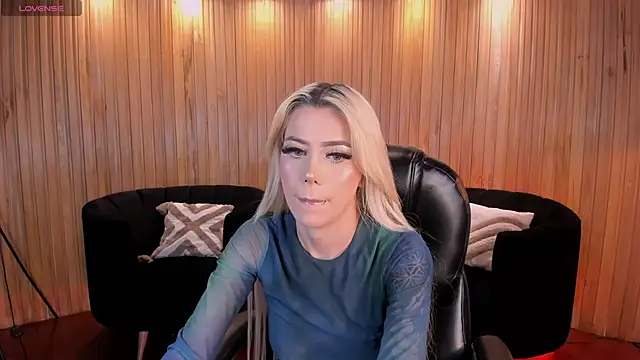 HannaConnor  online show from February 12, 2026, 8:48 pm