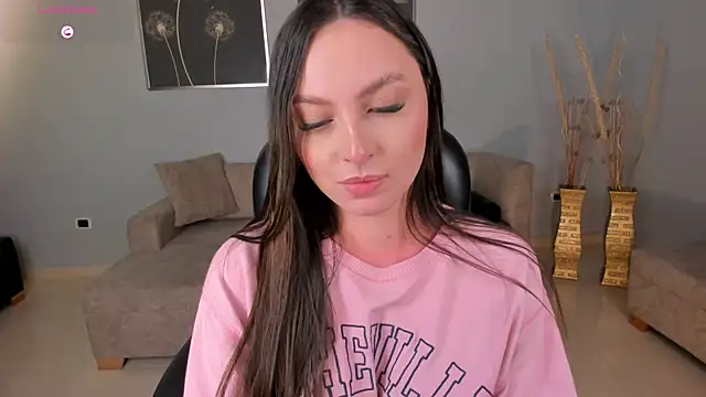 Snapshot of AliceHarper_ chatting on February 17, 2025, 8:19 am AliceHarper online show from February 17, 2025, 8:19 am