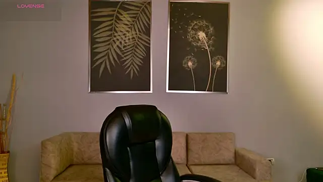 Snapshot of AliceHarper_ chatting on March 11, 2025, 9:45 am AliceHarper online show from March 11, 2025, 9:45 am