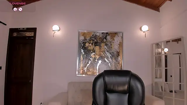 Snapshot of AliceHarper_ chatting on March 22, 2025, 5:39 am AliceHarper online show from March 22, 2025, 5:39 am