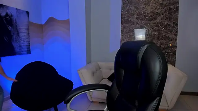 Snapshot of AliceHarper_ chatting on October 23, 2025, 7:12 pm AliceHarper online show from October 23, 2025, 7:12 pm