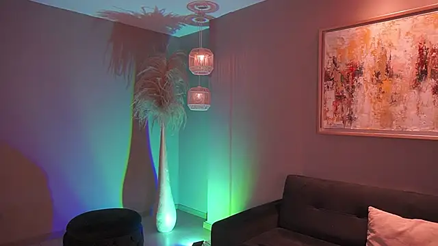 Snapshot of AliceHarper_ chatting on December 2, 2025, 6:58 pm AliceHarper online show from December 2, 2025, 6:58 pm