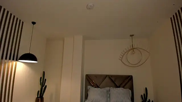 Snapshot of AliceHarper_ chatting on December 3, 2025, 6:28 pm AliceHarper online show from December 3, 2025, 6:28 pm