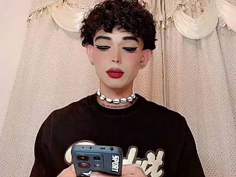 Marian LV online show from December 18, 2025, 5:24 am