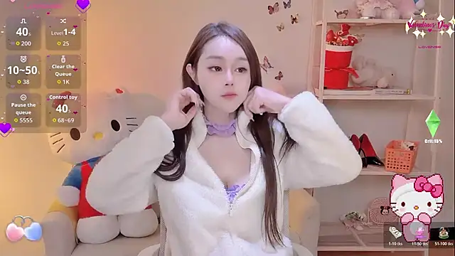 Snapshot of Kiss-18 chatting on February 18, 2026, 5:47 am Kiss-18 online show from February 18, 2026, 5:47 am