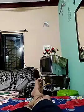 Snapshot of roadtucker123 chatting on February 3, 2025, 3:17 pm roadtucker123 online show from February 3, 2025, 3:17 pm