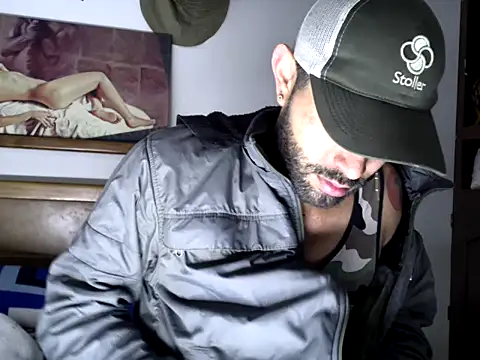 hideonbush051 online show from September 26, 2025, 11:58 am