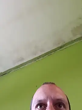 Snapshot of immi932 chatting on April 11, 2026, 9:46 am immi932 online show from April 11, 2026, 9:46 am