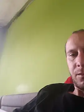 Snapshot of immi932 chatting on April 13, 2026, 11:59 am immi932 online show from April 13, 2026, 11:59 am