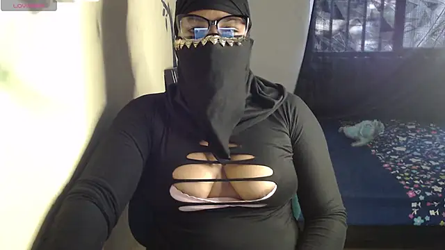 Aaliyah brown online show from March 17, 2026, 2:42 pm