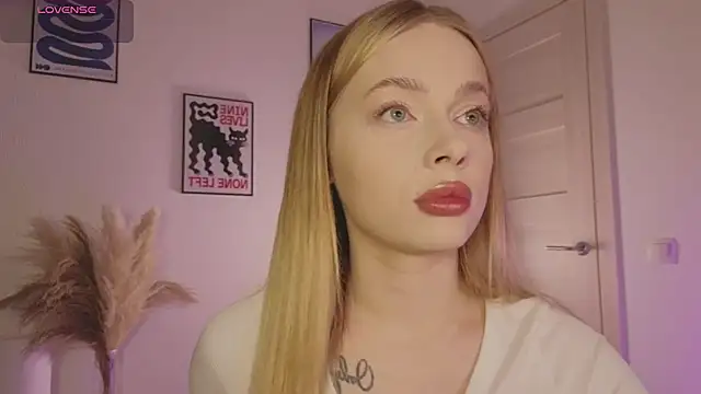  MayShy  online show from March 18, 2025, 9:53 pm