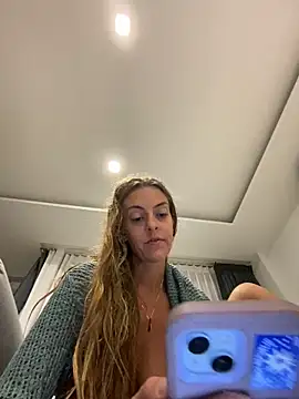 jungleangel online show from November 14, 2025, 3:22 pm