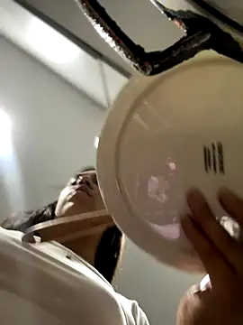 Salome golvert online show from September 11, 2025, 12:22 am