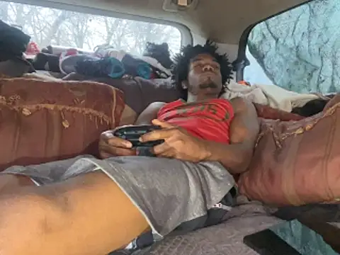 SlimeCrownzOut5 online show from February 14, 2026, 5:43 pm