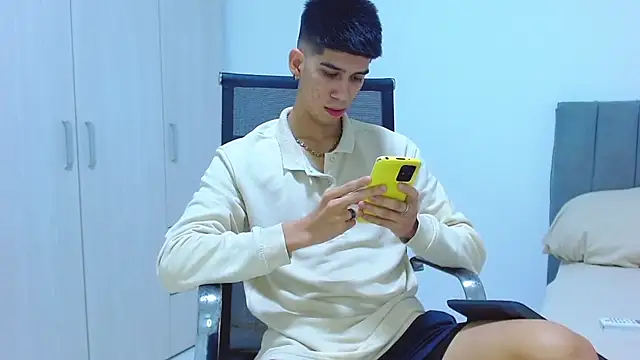 jhony-sex online show from October 15, 2025, 6:13 am