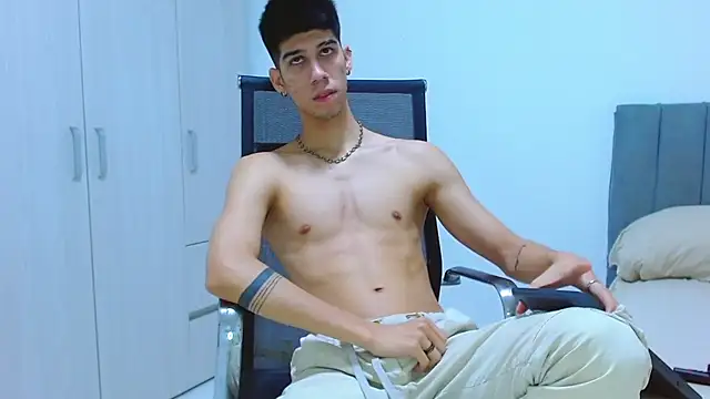 jhony-sex online show from October 22, 2025, 7:30 am