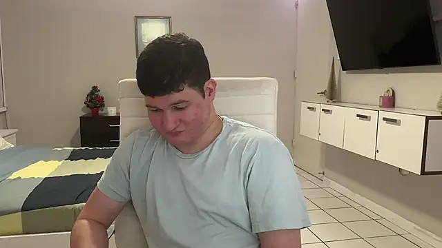 Lorenzo hernandez online show from November 22, 2025, 11:59 pm