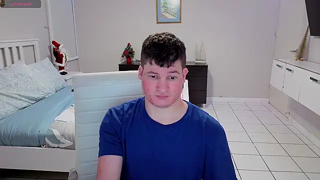 Lorenzo hernandez online show from December 2, 2025, 1:33 am