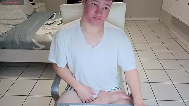 Lorenzo hernandez online show from December 13, 2025, 7:53 pm