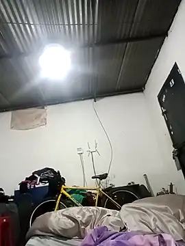 Mrdetonador online show from April 21, 2026, 1:53 am