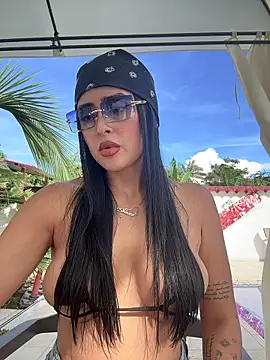 Alexandra duque online show from October 26, 2025, 8:26 pm