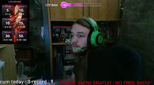 nicolasdumand21 online show from December 12, 2024, 9:48 pm