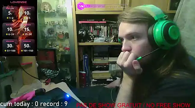 nicolasdumand21 online show from December 13, 2024, 10:55 pm