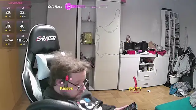 larsgessner30 online show from November 7, 2025, 10:32 pm