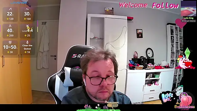 Snapshot of larsgessner30 chatting on May 18, 2026, 10:26 pm larsgessner30 online show from May 18, 2026, 10:26 pm