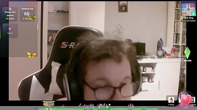 Snapshot of larsgessner30 chatting on June 7, 2026, 1:54 am larsgessner30 online show from June 7, 2026, 1:54 am