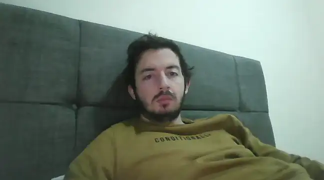 laynufff online show from February 17, 2025, 7:04 am