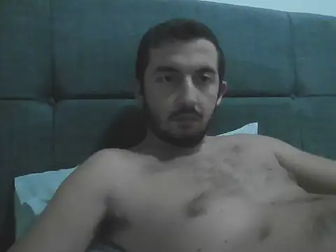 laynufff online show from October 31, 2025, 4:52 pm