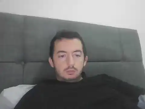 laynufff online show from November 16, 2025, 6:52 am