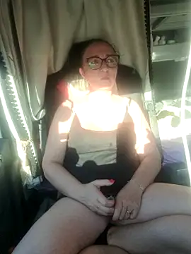 cuplubijoanna online show from March 5, 2025, 4:35 pm