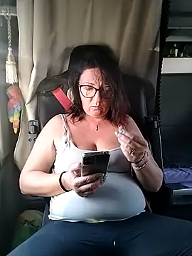 cuplubijoanna online show from October 24, 2025, 4:36 pm