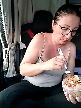 cuplubijoanna online show from March 25, 2026, 6:19 am