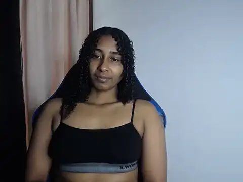 Snapshot of yohatinelly07 chatting on June 6, 2026, 10:03 pm yohatinelly07 online show from June 6, 2026, 10:03 pm
